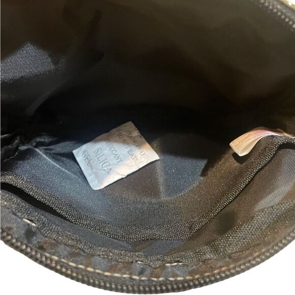 VICTORIAS SECRET PINK LOGO CROSSBODY BELT BAG FANNY PACK PURSE TOTE BAG GOLD NWT - Picture 6 of 7